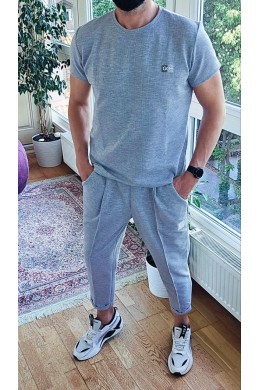 Костюм мужской футболка и штаны 
